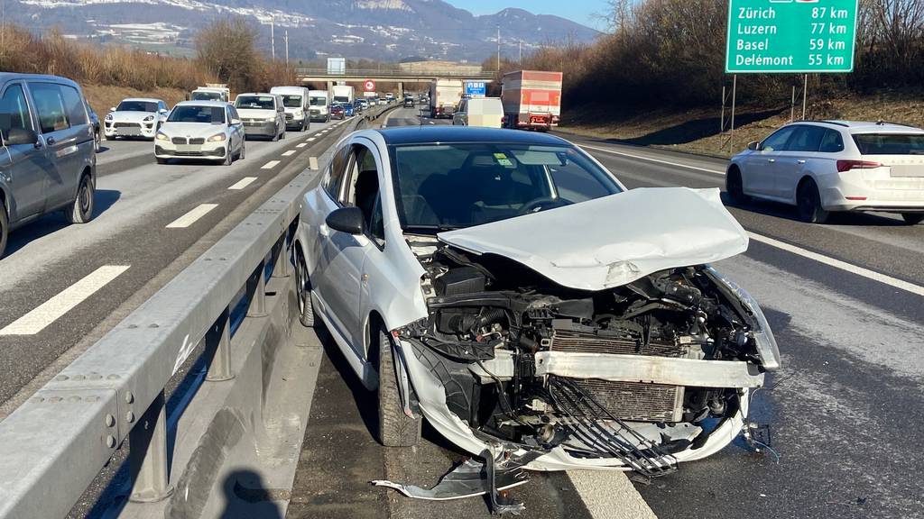 Unfall Autobahn A1 Deitingen