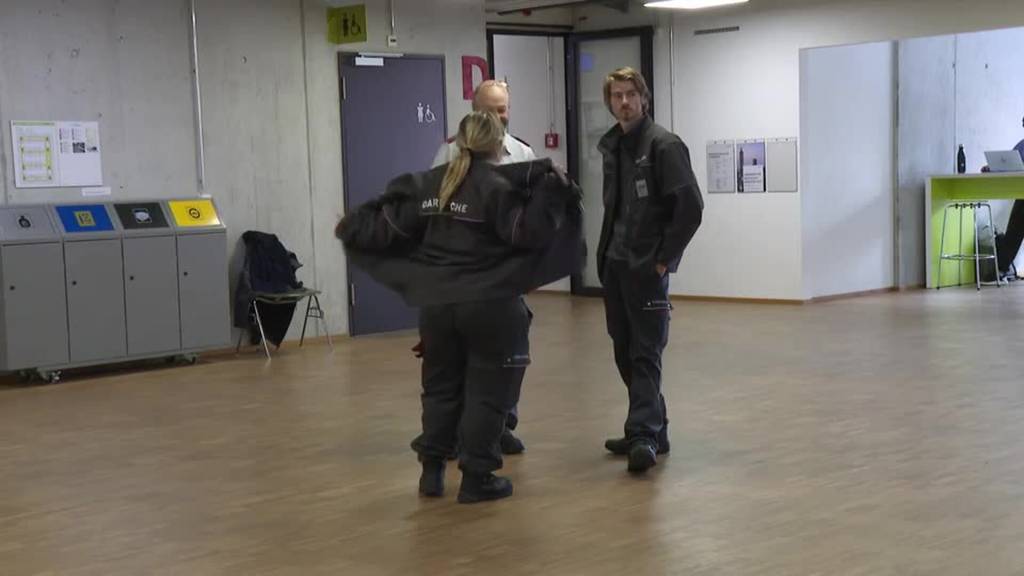 Nach Drohung: Sicherheitsleute bewachen PH Bern