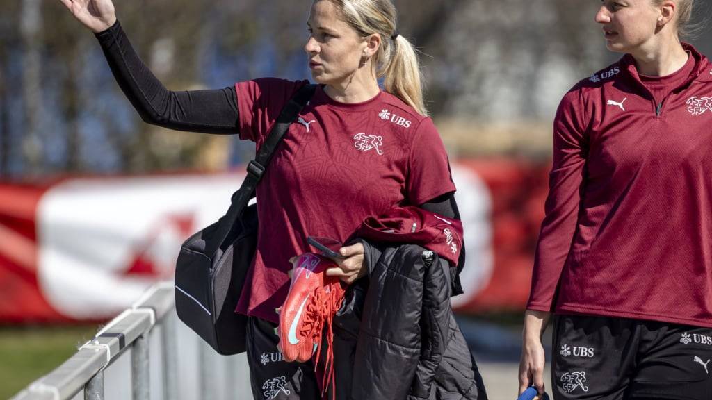 Erkältungssymptome: Ana-Maria Crnogorcevic (links) und Julia Stierli gehören zu den betroffenen Spielerinnen