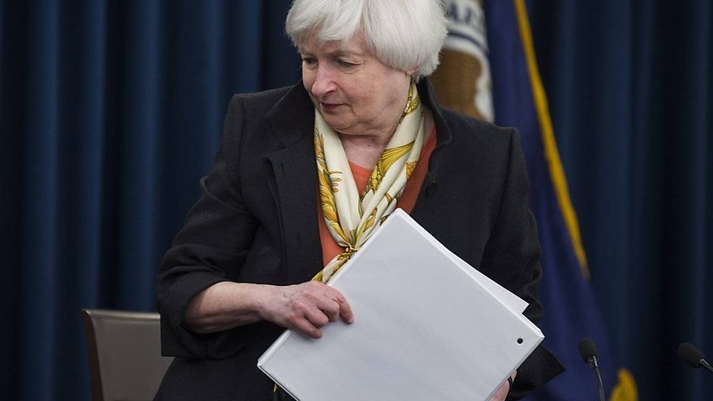 Fed-Cheffin Yellen sieht den Zeitpunkt noch nicht gekommen, den US-leitzins weiter anzuheben. Sorgen bereteiten ihr der mögliche Brexit sowie der US-Arbeitsmarkt.