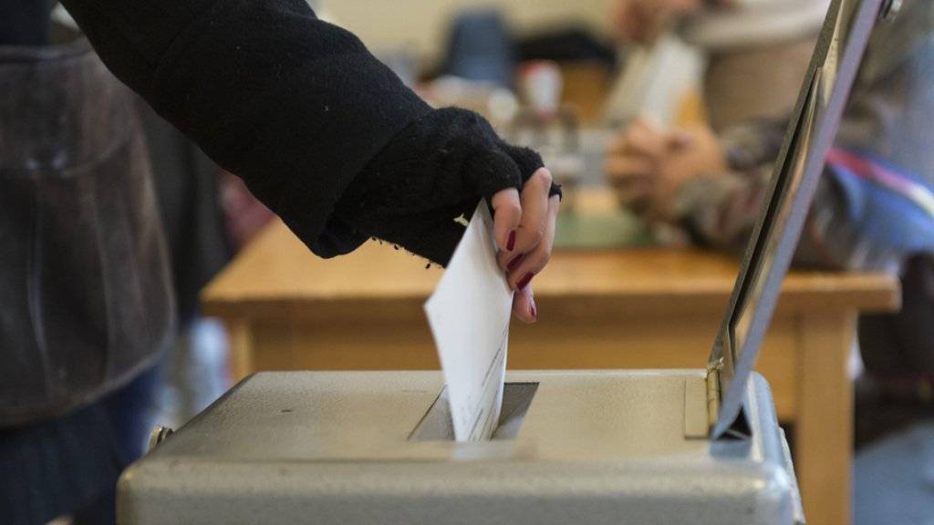 Die Stimmbürgerinnen und Stimmbürger in den Kantonen Aargau und Zürich wählen am Sonntag die letzten beiden Ständeräte für die kommende Legislatur. (Symbolbild)
