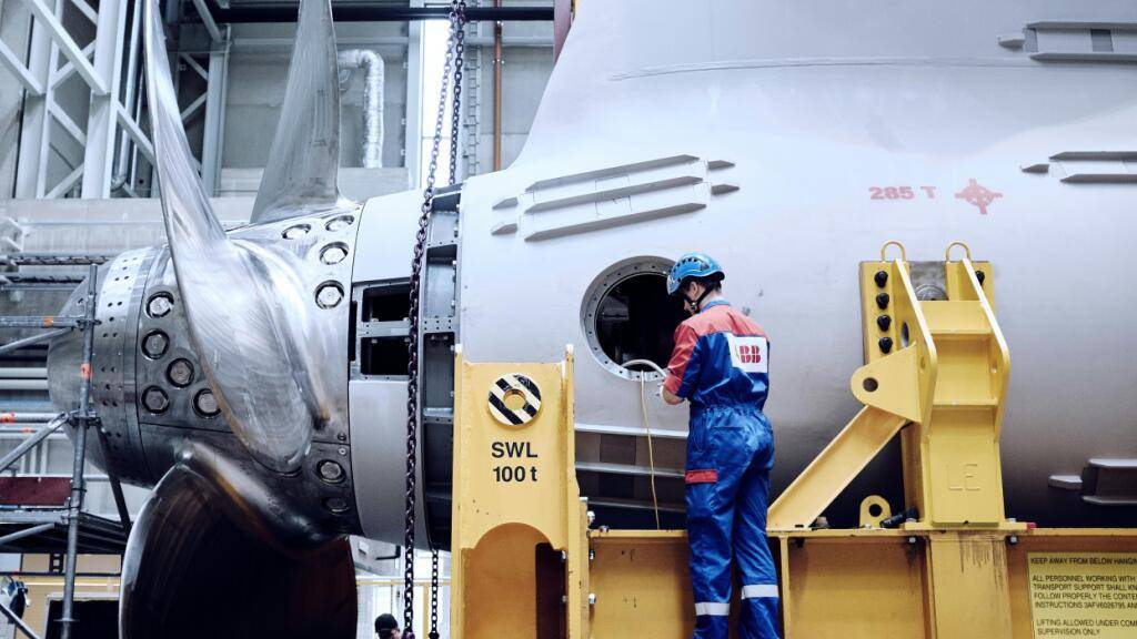Der Schweizer Konzern ABB stellt in einer Fabrik in Helsinki elektrische Schiffsantriebe her.