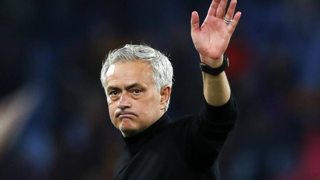 Nach zweieinhalb Jahren in Rom verabschiedet sich José Mourinho. Die schlechte Bilanz in der Liga wurde dem 60-jährigen Portugiesen zum Verhängnis