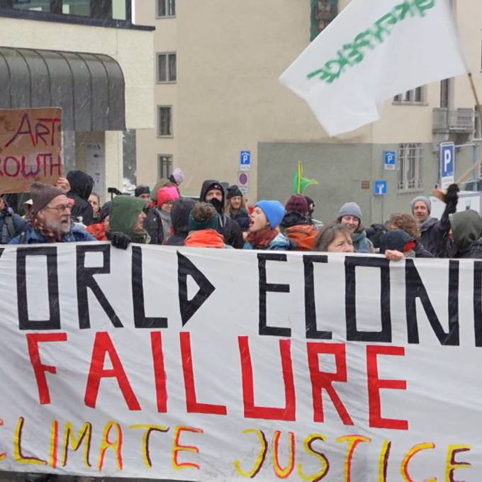 «Was ist das WEF? Scheisse!»: Rund 300 Menschen demonstrieren in Davos