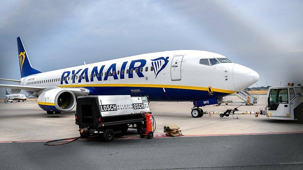 Viele Ryanair-Flieger bleiben am Freitag am Boden. (Archivbild)