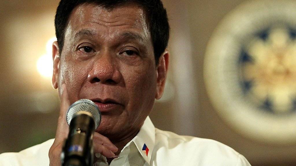 Der neue philippinische Präsident Rodrigo Duterte kündigte einen erbarmungslosen Kampf gegen Drogendealer an - seit seinem Amtsantritt wurden mehr als 400 mutmassliche Dealer getötet.
