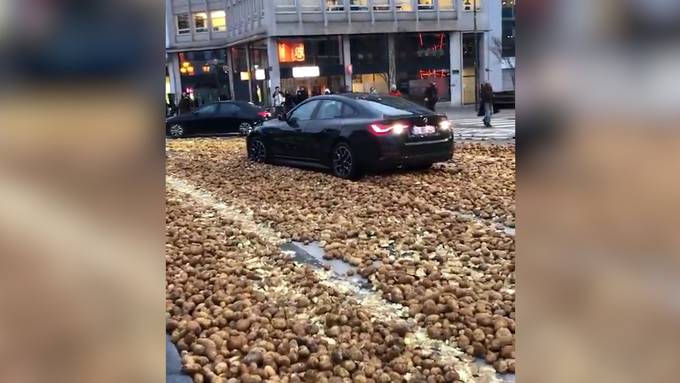 Nach Bauern-Protesten: Kartoffeln sorgen für Verkehrschaos in Brüssel