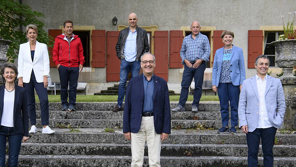 Die Mitglieder des Bundesrats verbringen ihre Sommerferien grösstenteils in der Schweiz. Das Foto entstand auf ihrer Bundesratsreise im Kanton Waadt am Donnerstag, 1. Juli.