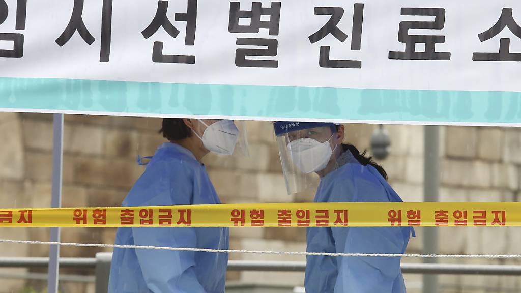 Südkorea verschärft wegen vieler Corona-Neuinfektionen Massnahmen