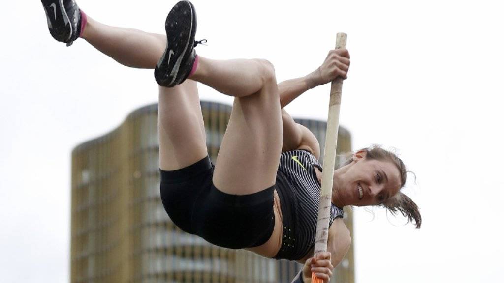 Nicole Büchler kann nicht nur hoch springen, sie ist auch eine äusserst faire Sportlerin