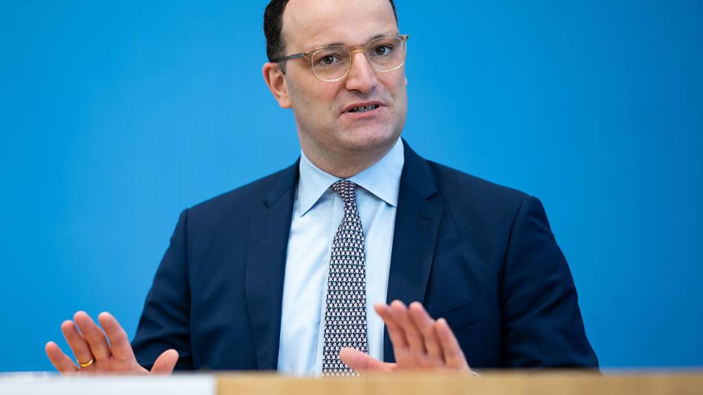 Jens Spahn (CDU), Bundesgesundheitsminister, äußert sich in der Bundespressekonferenz zur aktuellen Corona-Lage. Foto: Bernd von Jutrczenka/dpa