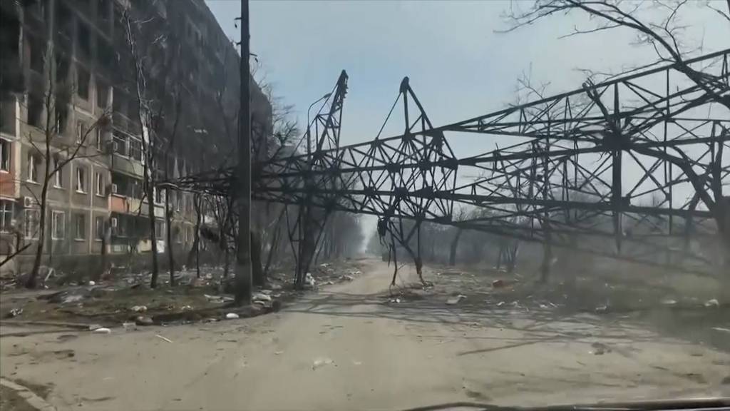 Ein Monat nach Kriegsbeginn: So zerstört ist die ukrainische Hafenstadt Mariupol