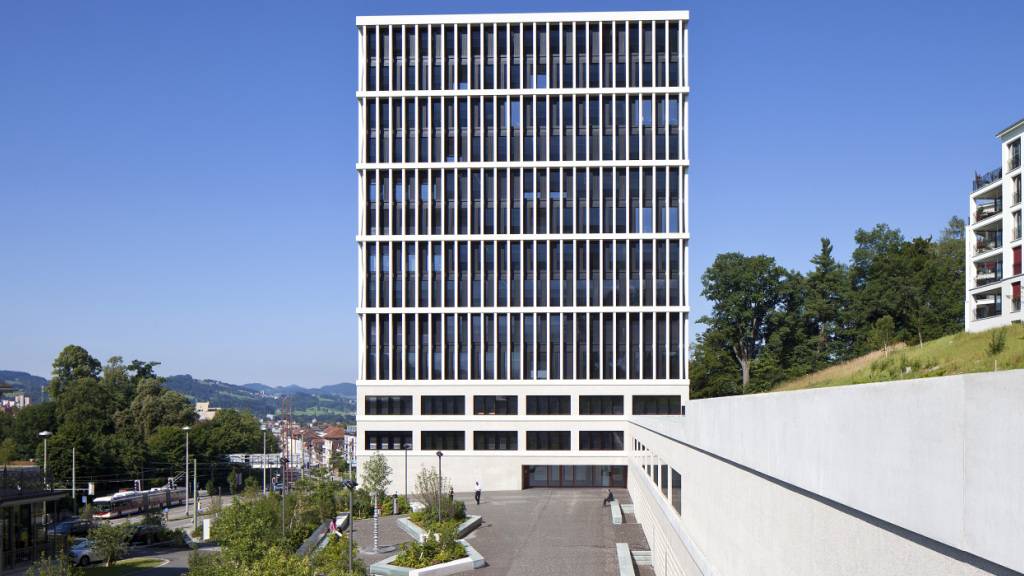 Vor dem Bundesverwaltungsgericht in St. Gallen befindet sich ein kurdischer Flüchtling seit acht Tagen im Hungerstreik. (Archivbild)