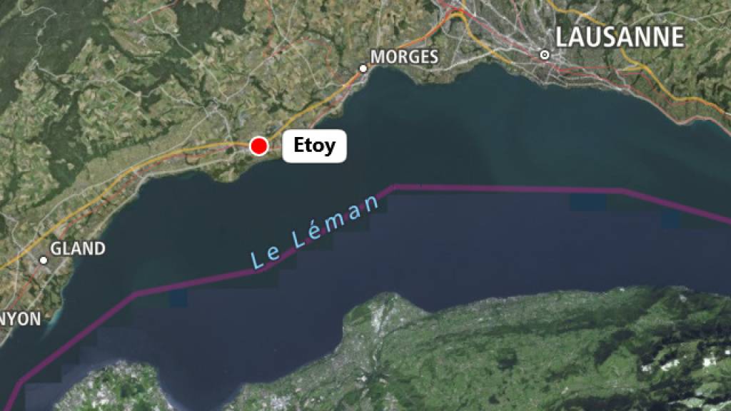 Im Hallenbad von Etoy VD trat Chlor aus und verletzten drei Jugendliche.