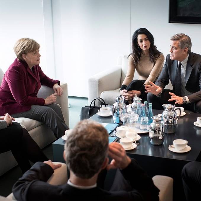 Amal und George Clooney treffen Angela Merkel