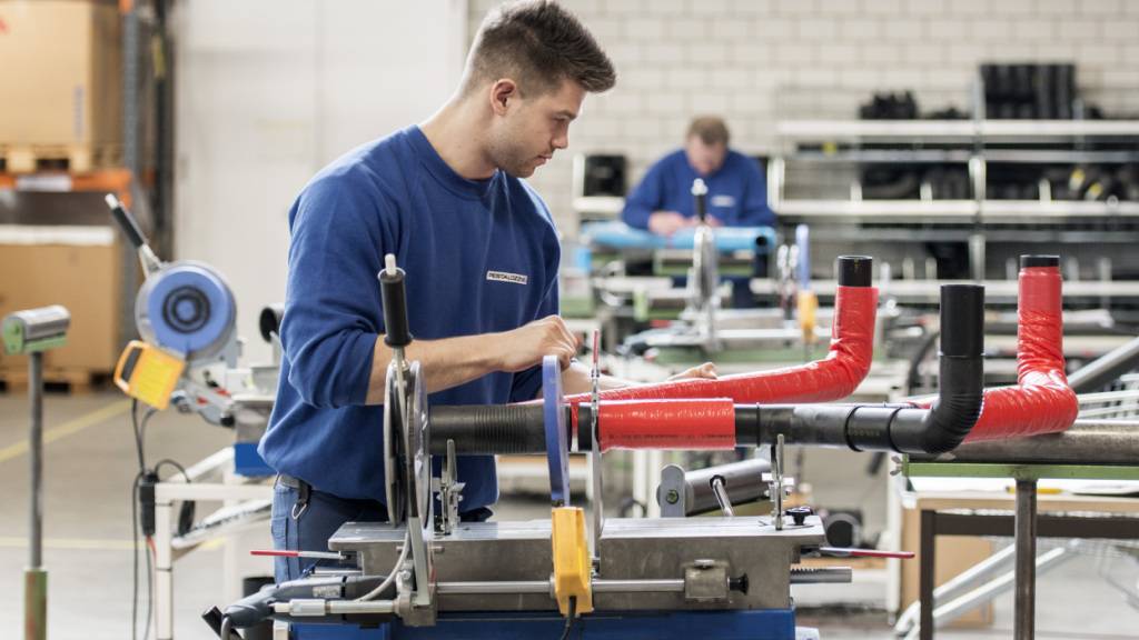 In der Industrie und im Baugewerbe gingen im vierten Quartal 2025 1100 Arbeitsplätze verloren, ein Minus von 0,1 Prozent. Damit setzte sich der Trend des Vorquartals weiter fort. (Archivbild)