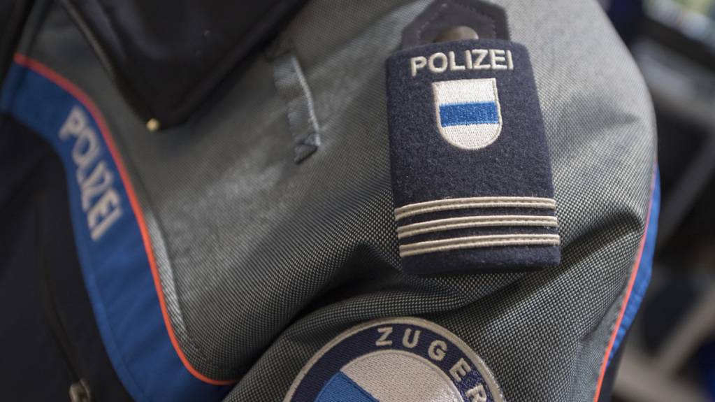 Weil eine Lenkerin den Vortritt missachtete, wurde ein Töfffahrer in Menzingen bei der Edlibachkreuzung erheblich verletzt. (Symbolbild)