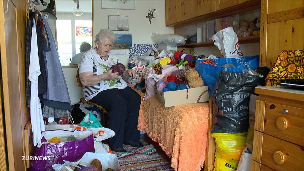 Stricken für arme Kinder: Trudi versinkt nach Inserat in Wolle