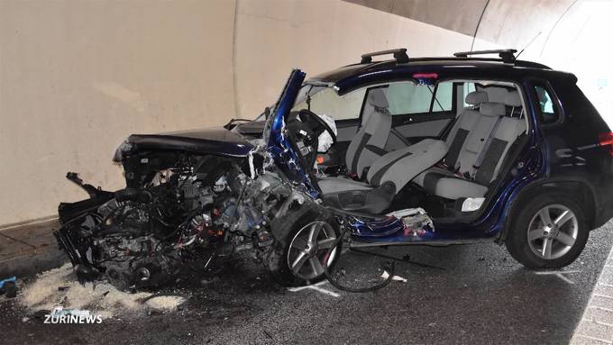 Schwerverletze bei Horror-Unfall im Jonerwald-Tunnel in Hinwil
