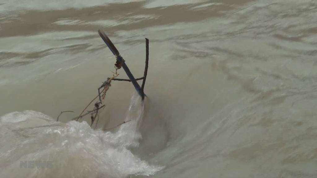 Hochwasser und Erdrutsche wegen Dauerregen