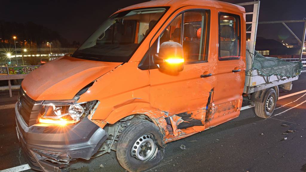 Unfall Reussbühl Lieferwagen