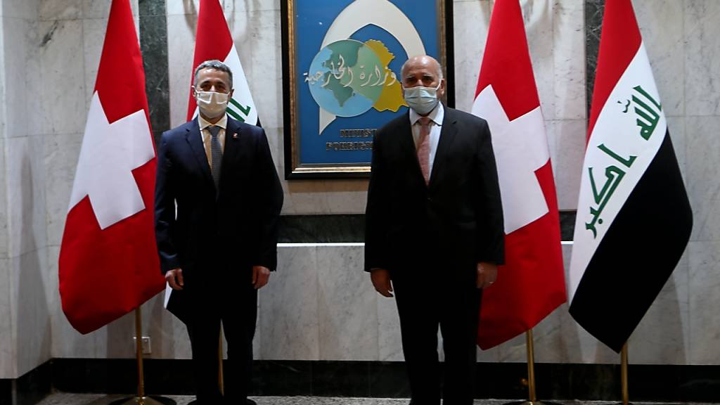 Die beiden Aussenminister Ignazio Cassis (links) und Fuad Hussein in Bagdad.