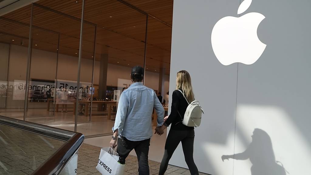 Apple nimmt eine Gebühr von 15 bis 30 Prozent vom Kaufpreis beim Erwerb von Apps, Abonnements und digitaler Inhalte. (Symbolbild)