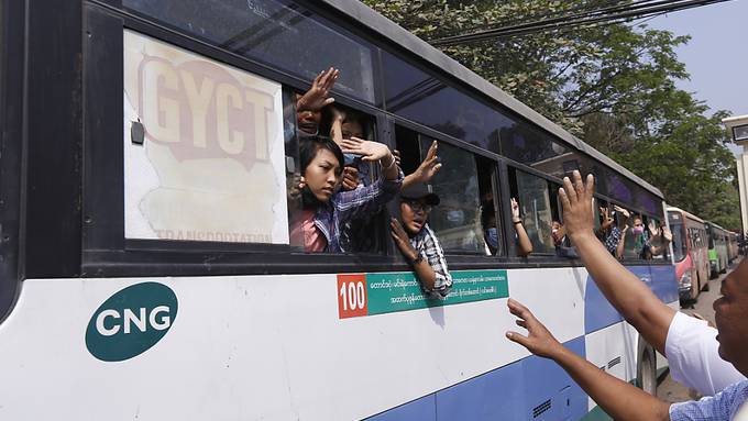 Mehr als 600 Studenten in Myanmar freigelassen