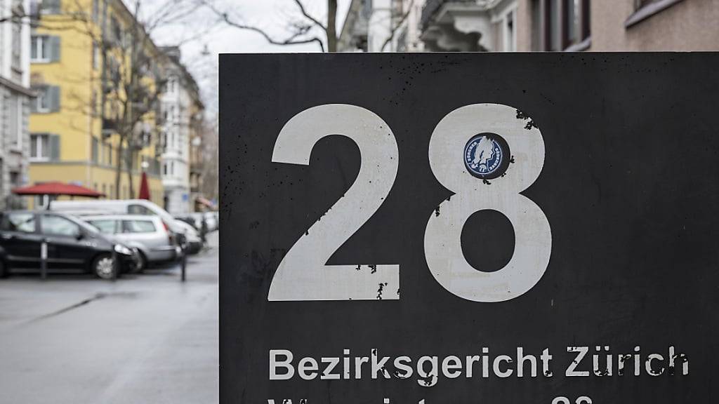 Das Bezirksgericht Zürich berät am Mittwoch über einen Fall von schwerer Geldwäsche. Angeklagt ist die Freundin eines belgischen Drogenbosses. (Symbolbild)