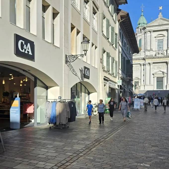 Nur noch bis 18 Uhr: Erste Läden in Solothurn schliessen früher