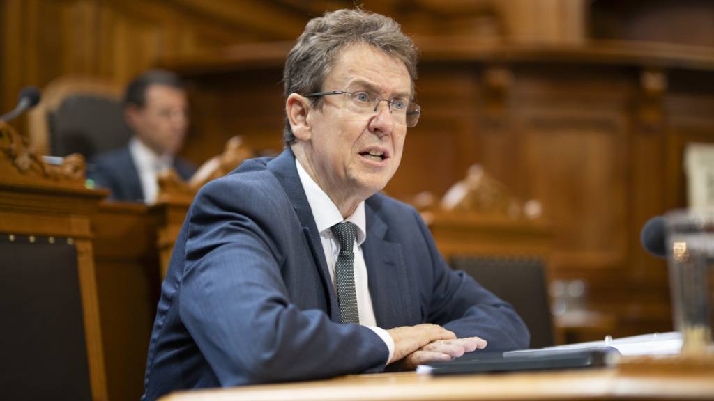 Anders als es Bundesrat Rösti wollte, wird das Gesetz für den Rettungsschirm Ende des Jahres auslaufen.