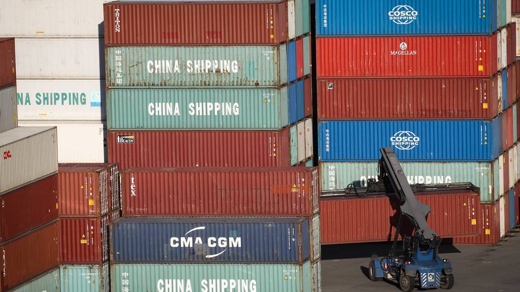 Weil der Welthandel unter dem Corona-Virus besonders leiden dürfte, sagen die ETH-Konjunkturforscher der Exportwirtschaft schwierige Zeiten voraus.