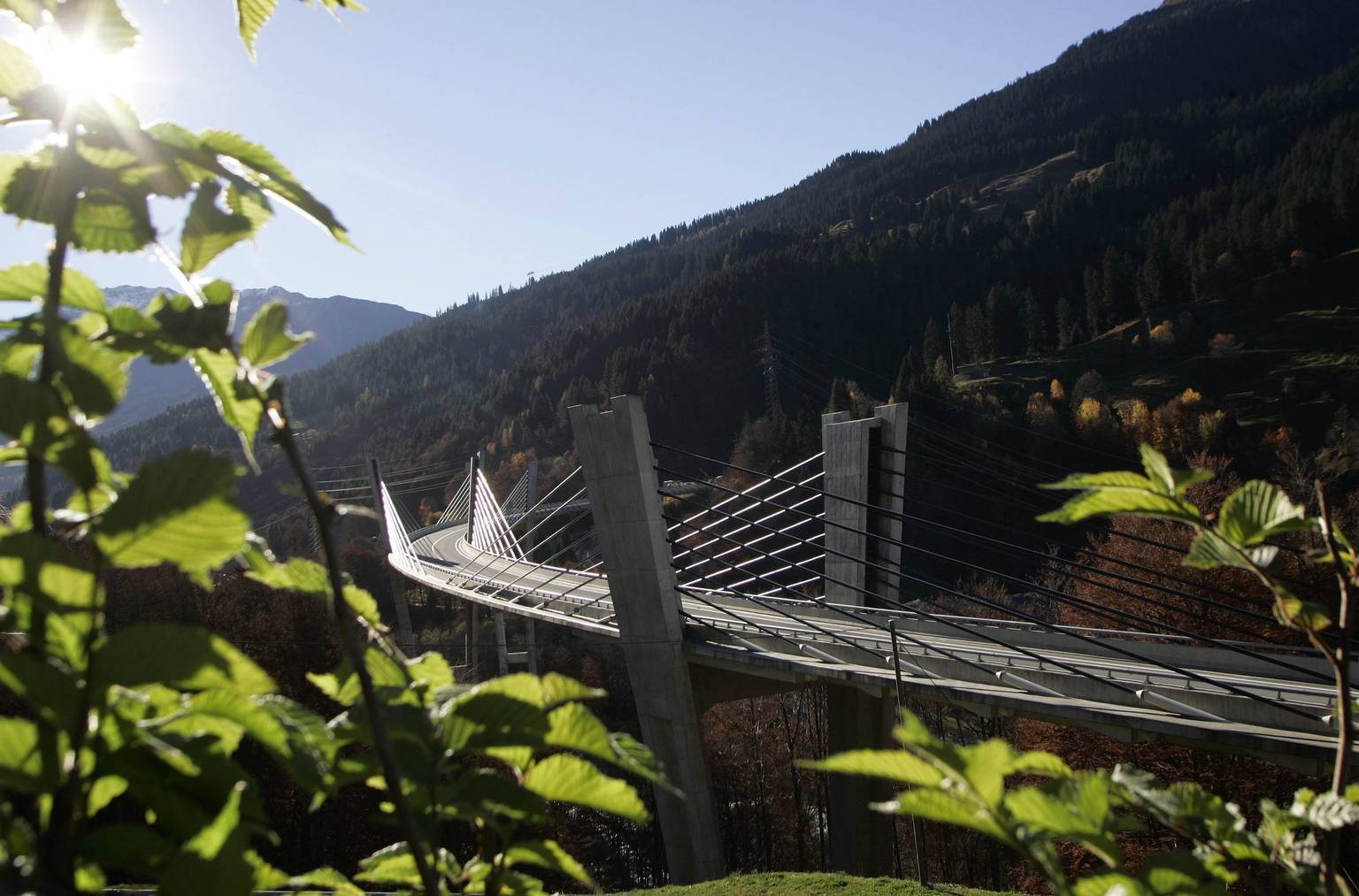 526 Meter lang: Die Sunnibergbrücke bei Klosters. (Bild: Keystone/Arno Balzarini)