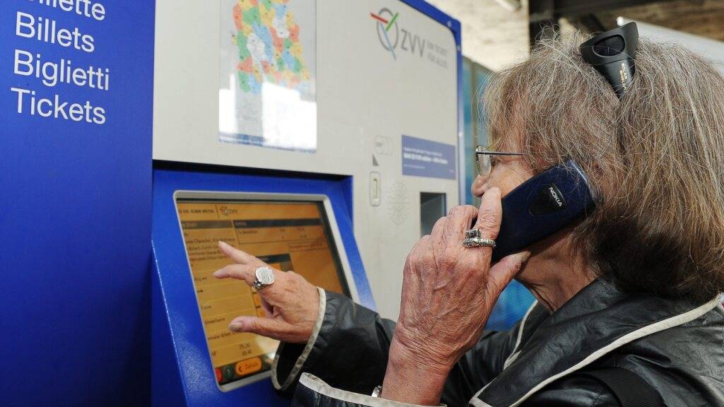 Die ZVV-Tickets sollen teurer werden - im Schnitt um 2,7 Prozent.