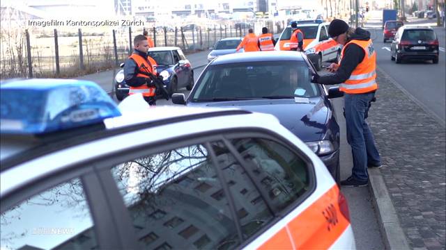 Polizei nimmt 21 Raser fest