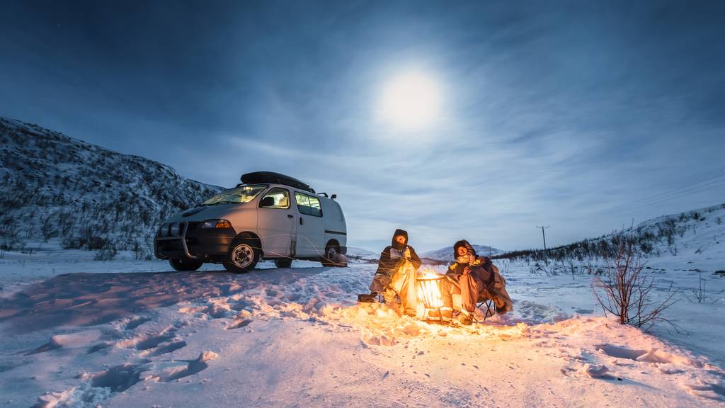 Camping im Schnee – das musst du beachten, um im Winter campieren zu können