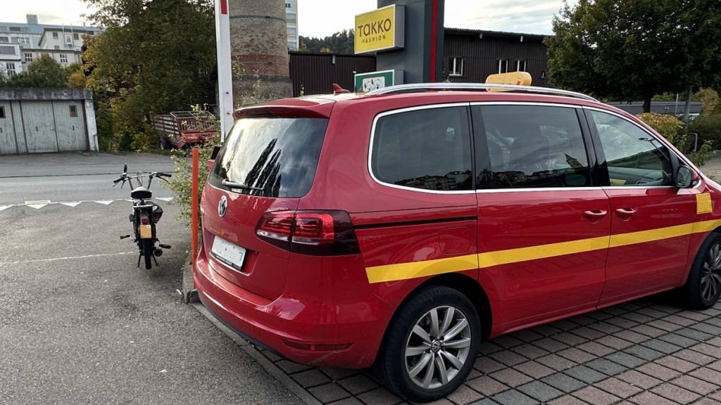 Polizeilich Gesuchter verursacht in Herisau AR einen Unfall