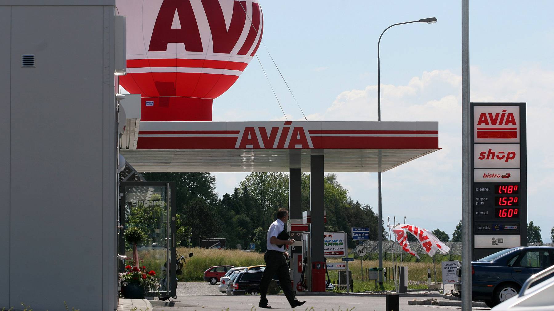 Wegen der Erdölpreissenkung wird Avia von Heizölkäufen überrennt. 