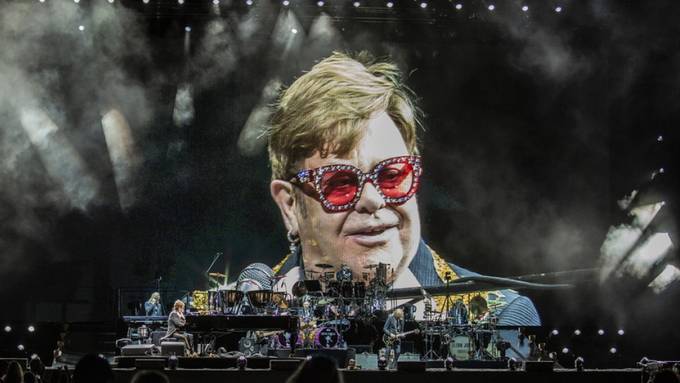 Elton John will sich auch von Bern verabschieden