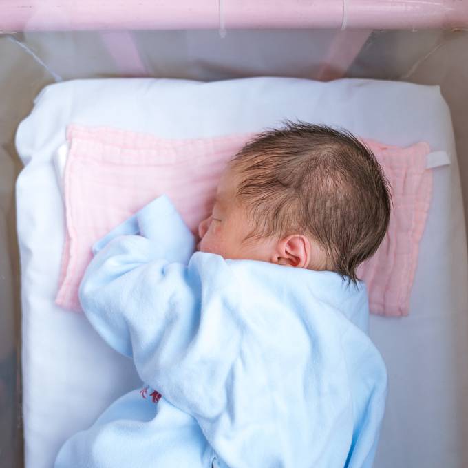 Über 2000 Neugeborene – mehr Buben als Mädchen 