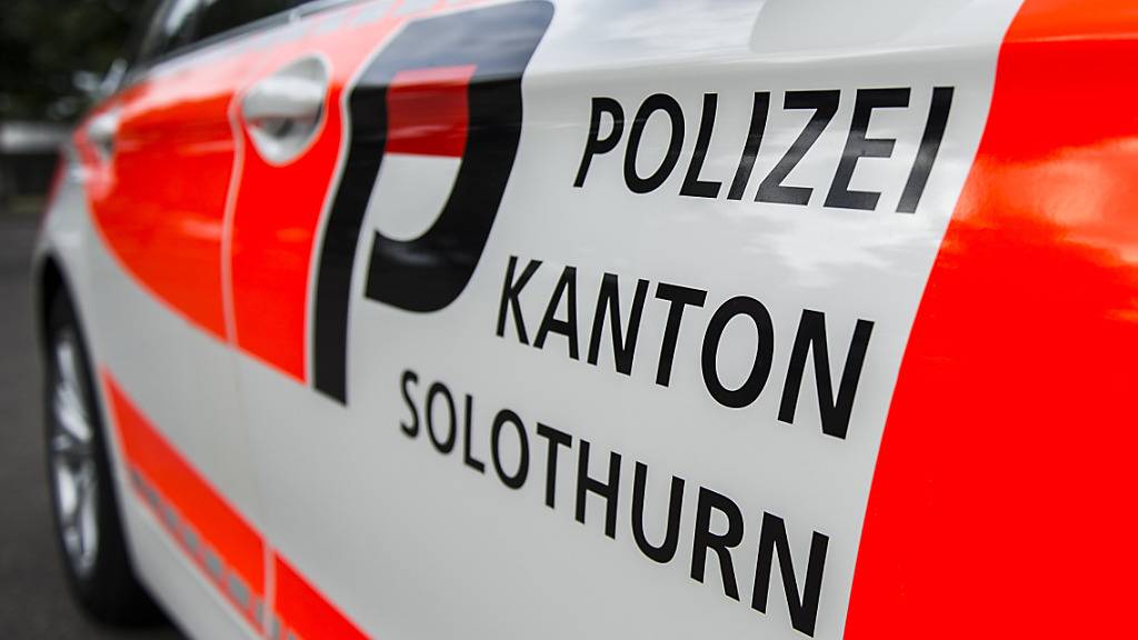In Solothurn musste die Kantonspolizei wegen einer Auseinandersetzung und Sachbeschädigungen ausrücken. (Archivbild)