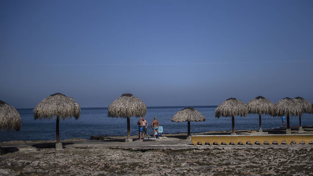 Zu dem seit mehr als 60 Jahren geltenden Handelsembargo des Nachbarlandes USA kommt in Kuba hinzu, dass der Tourismus in der Corona-Pandemie einbrach. (Archivbild)