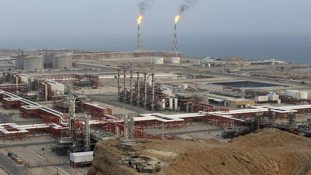 Die Iranische Regierung will dem Gasfeld South Pars im persischen Golf künftig noch grössere Mengen Gas entnehmen. (Archivbild)