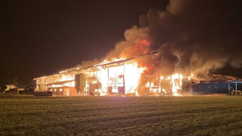 Der Bauernhof in Bottens brannte vollständig ab.