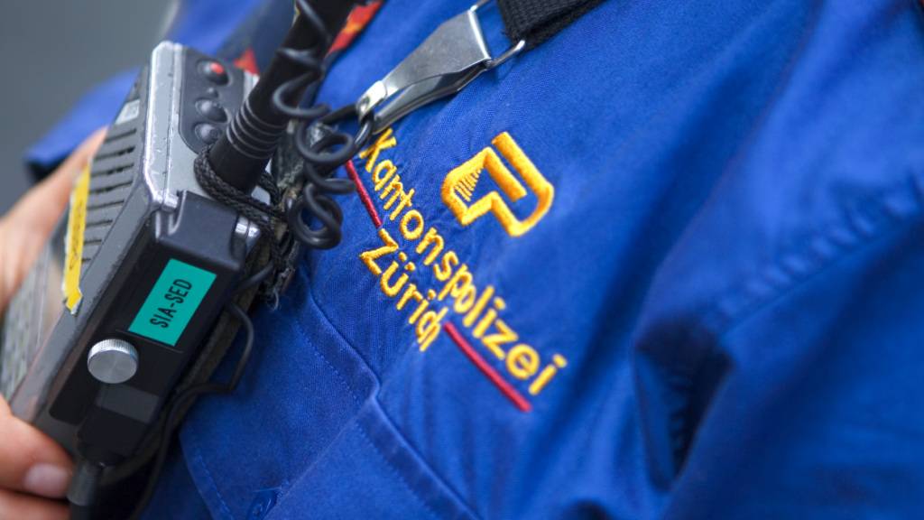 Ein 34-jähriger Mann ist am Sonntagmorgen in Rümlang ZH in einem Nachtclub mit einer Stichwaffe verletzt worden. (Archivbild)