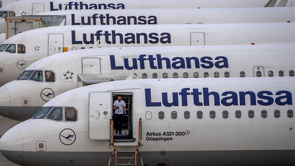 Mega-Ausfall Der Lufthansa-IT Sorgt Für Chaos Im Weltweiten Flugverkehr ...