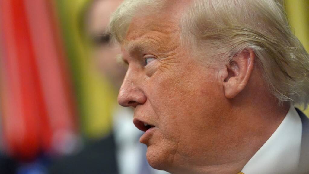Quantencomputer sollen drastisch leistungsstärker als heutige Technik werden. Donald Trump springt nun auch auf den Zug auf und will der US-Regierung eine bessere Position verschaffen.