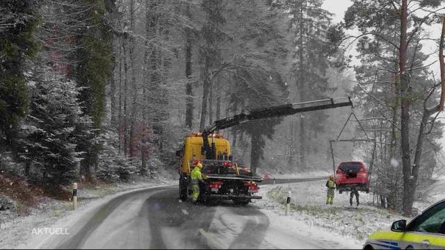 Erster Schnee sorgt für Verkehrsunfälle