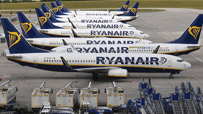 Ryanair wohl nicht so tief in roten Zahlen wie erwartet