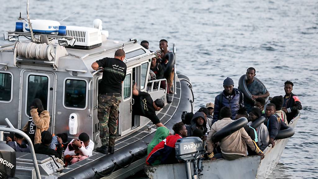 ARCHIV - Der nordafrikanische Staat lehnt finanzielle Hilfen der EU ab. Tunesien ist eines der Haupttransitländer für Flüchtlinge, Foto: Khaled Nasraoui/dpa